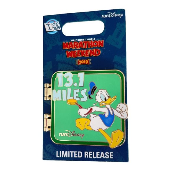 Walt Disney World 2019 Marathon Donald Duck 13.1 Miles I Did It Limited Pin - Picture 1 of 4